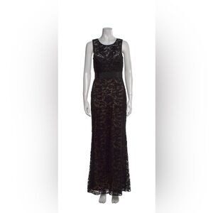 Monique Lhuillier Black Lace Maxi Gown
